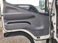 三菱ふそうキャンター平ボディ小型（2t・3t）[写真29]