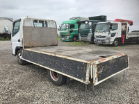 三菱ふそうキャンター平ボディ小型（2t・3t）[写真11]