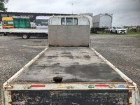 三菱ふそうキャンター平ボディ小型（2t・3t）[写真13]