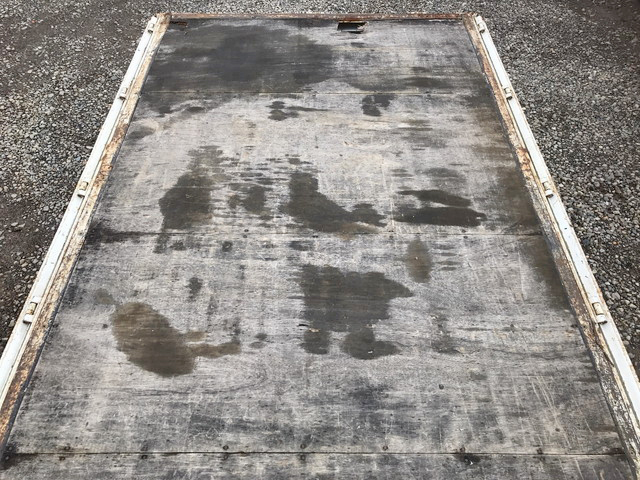 三菱ふそうキャンター平ボディ小型（2t・3t）[写真14]