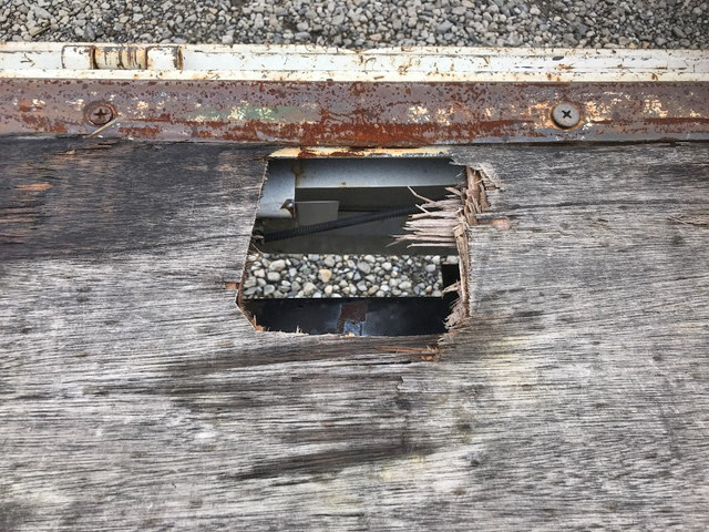 三菱ふそうキャンター平ボディ小型（2t・3t）[写真15]