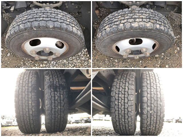 三菱ふそうキャンター平ボディ小型（2t・3t）[写真23]