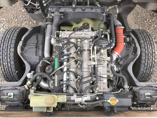 三菱ふそうキャンター平ボディ小型（2t・3t）[写真24]