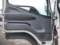 三菱ふそうキャンター平ボディ小型（2t・3t）[写真28]