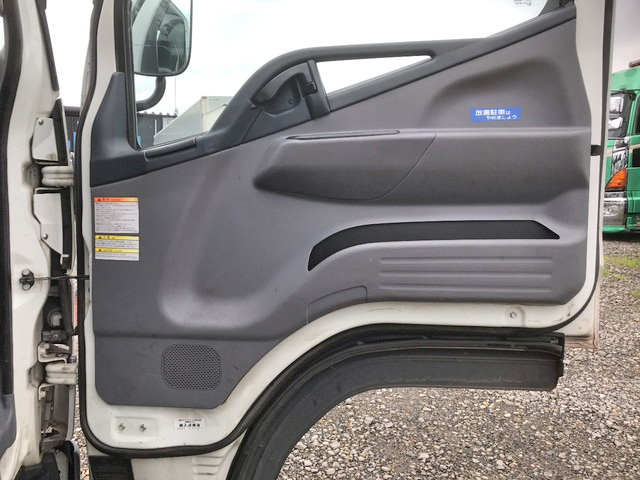 三菱ふそうキャンター平ボディ小型（2t・3t）[写真29]