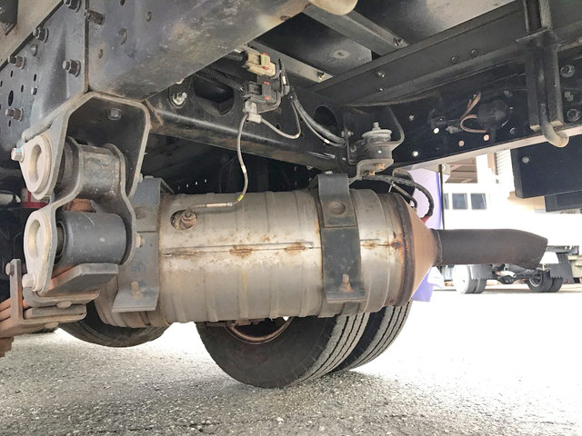 三菱ふそうキャンターパネルバン小型（2t・3t）[写真17]