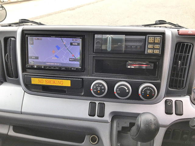 三菱ふそうキャンターパネルバン小型（2t・3t）[写真30]