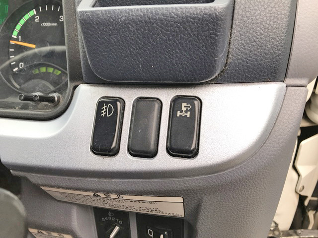 三菱ふそうキャンターパネルバン小型（2t・3t）[写真31]