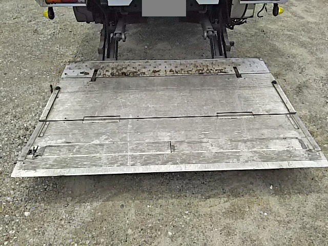 三菱ふそうキャンターアルミウイング小型（2t・3t）[写真14]