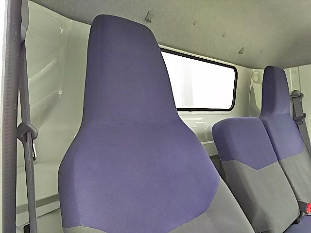 三菱ふそうキャンターアルミウイング小型（2t・3t）[写真28]