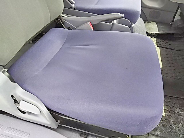 三菱ふそうキャンターアルミウイング小型（2t・3t）[写真29]