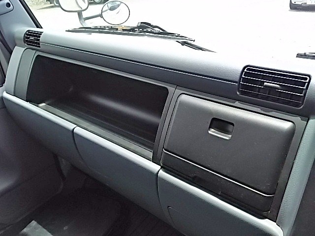 三菱ふそうキャンターアルミウイング小型（2t・3t）[写真32]