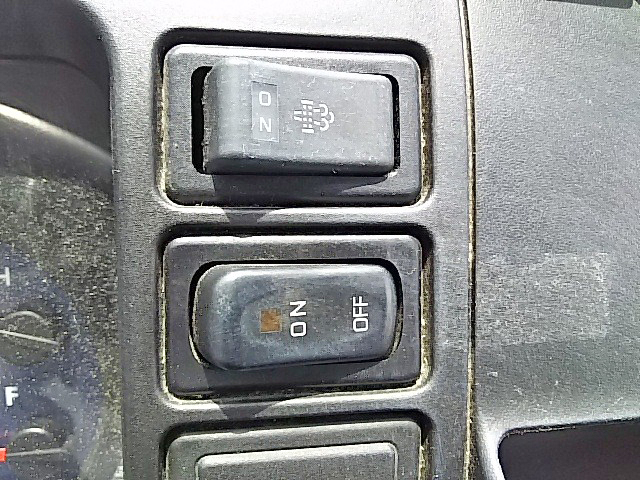 三菱ふそうキャンターアルミウイング小型（2t・3t）[写真39]