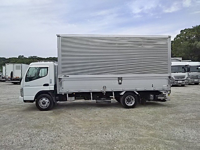 三菱ふそうキャンターアルミウイング小型（2t・3t）[写真05]