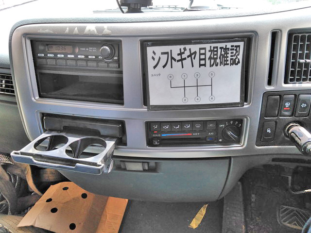 UDトラックスコンドルクレーン5段中型（4t）[写真23]