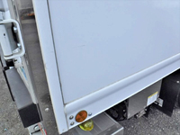 いすゞエルフ冷凍車（冷蔵車）小型（2t・3t）[写真17]