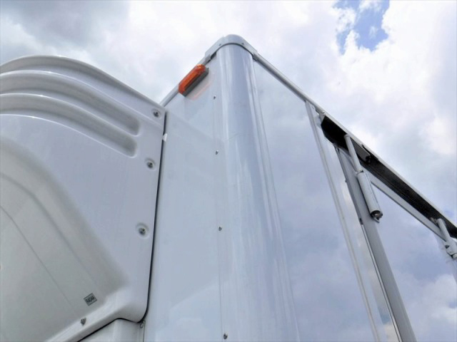 いすゞエルフ冷凍車（冷蔵車）小型（2t・3t）[写真18]