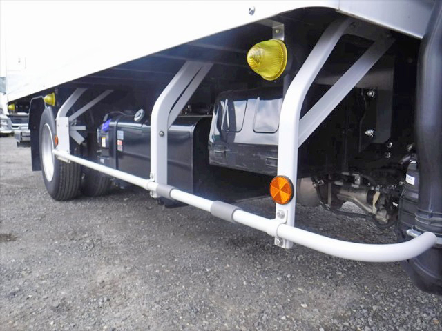 いすゞエルフ冷凍車（冷蔵車）小型（2t・3t）[写真19]