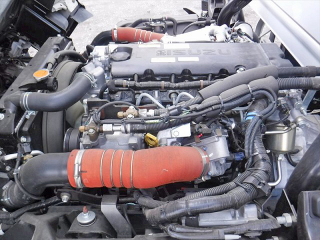 いすゞエルフ冷凍車（冷蔵車）小型（2t・3t）[写真23]