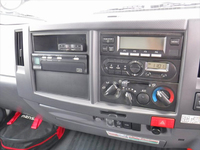 いすゞエルフ冷凍車（冷蔵車）小型（2t・3t）[写真28]