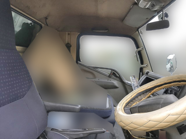 三菱ふそうキャンター平ボディ小型（2t・3t）[写真10]