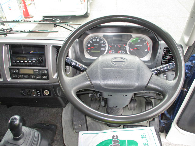 日野レンジャーアルミウイング増トン（6t・8t）[写真36]