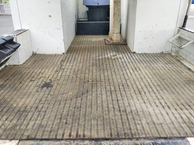 いすゞエルフ高所作業車小型（2t・3t）[写真14]