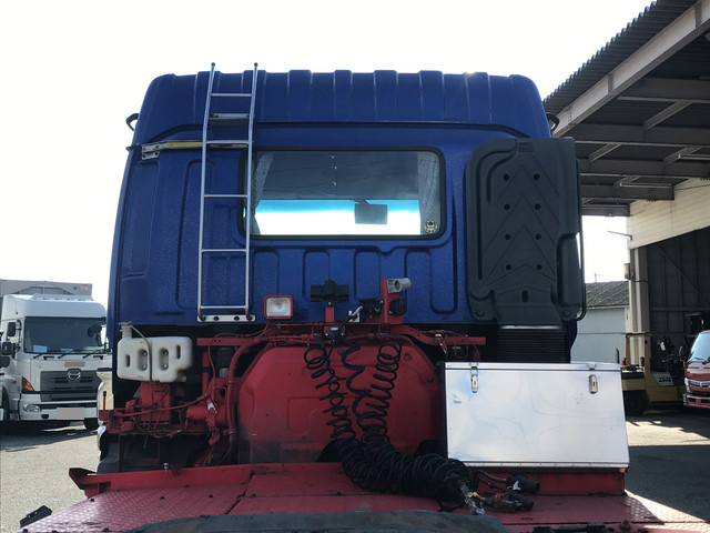 いすゞギガトレーラーヘッド（トラクターヘッド）大型（10t）[写真10]