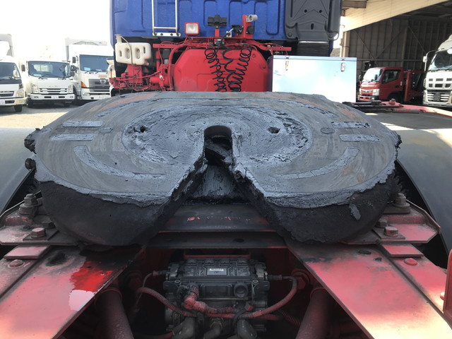 いすゞギガトレーラーヘッド（トラクターヘッド）大型（10t）[写真12]