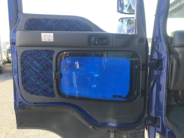 いすゞギガトレーラーヘッド（トラクターヘッド）大型（10t）[写真26]