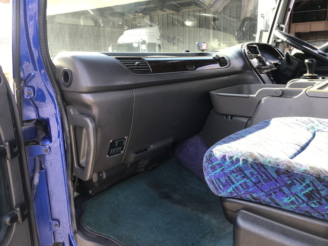 いすゞギガトレーラーヘッド（トラクターヘッド）大型（10t）[写真32]