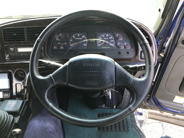 いすゞギガトレーラーヘッド（トラクターヘッド）大型（10t）[写真36]