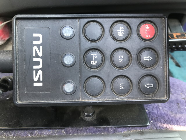 いすゞギガトレーラーヘッド（トラクターヘッド）大型（10t）[写真38]