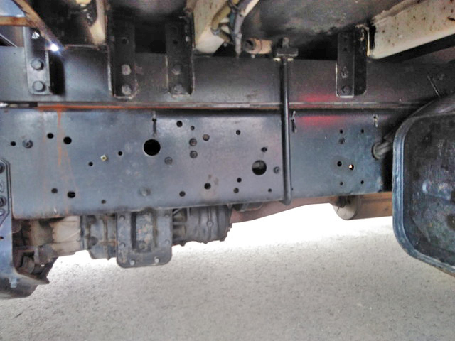 いすゞフォワードアルミウイング中型（4t）[写真10]