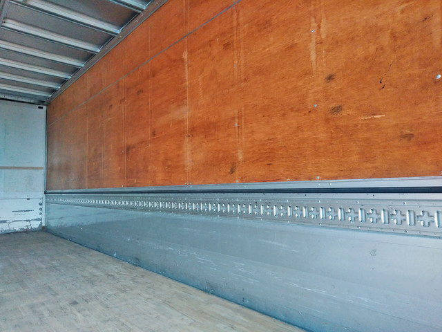 いすゞフォワードアルミウイング中型（4t）[写真06]