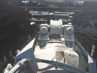 UDトラックスクオントレーラーヘッド（トラクターヘッド）大型（10t）[写真11]