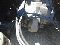 UDトラックスクオントレーラーヘッド（トラクターヘッド）大型（10t）[写真12]