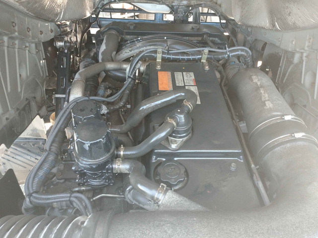 UDトラックスクオントレーラーヘッド（トラクターヘッド）大型（10t）[写真14]