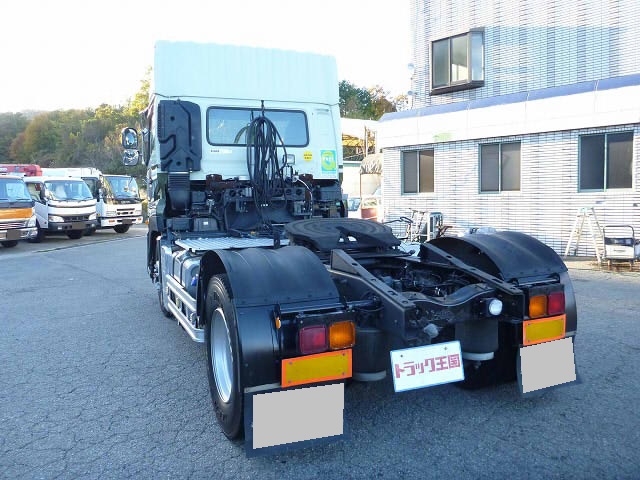 UDトラックスクオントレーラーヘッド（トラクターヘッド）大型（10t）[写真02]