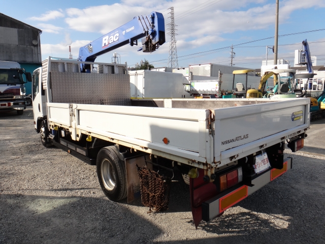 日産アトラスクレーン4段小型（2t・3t）[写真02]