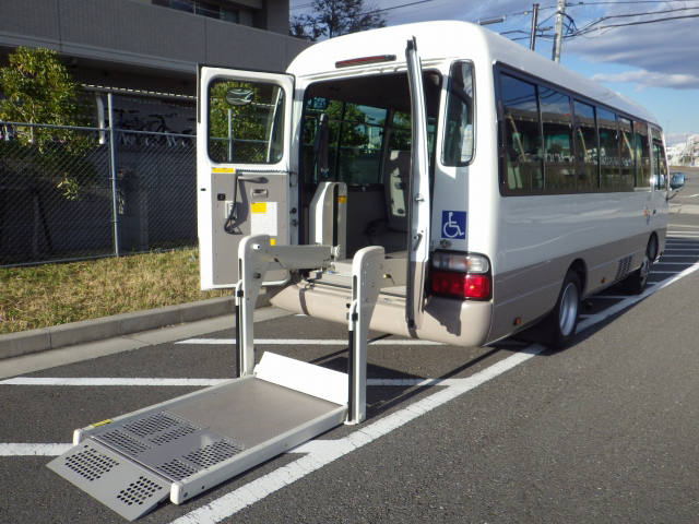 トヨタコースター福祉車両[写真02]