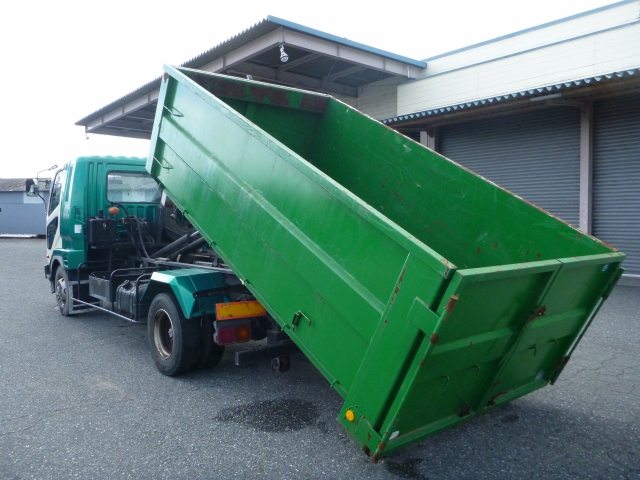 三菱ふそうファイターアームロール中型（4t）[写真02]