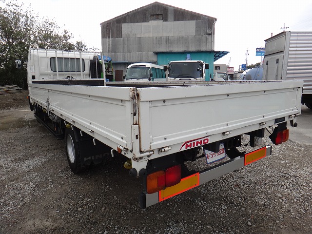 日野レンジャー平ボディ中型（4t）[写真02]