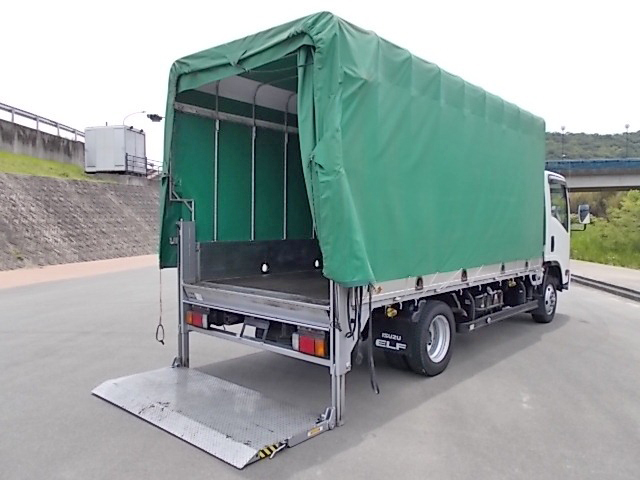 いすゞエルフ幌車小型（2t・3t）[写真12]