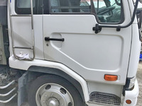 UDトラックスコンドルアルミブロック増トン（6t・8t）[写真15]