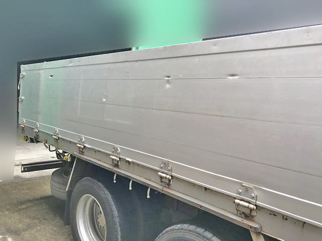 UDトラックスコンドルアルミブロック増トン（6t・8t）[写真06]