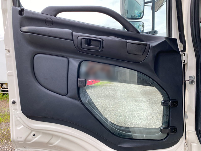 日野プロフィアアルミウイング大型（10t）[写真26]