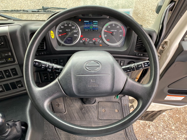 日野プロフィアアルミウイング大型（10t）[写真37]