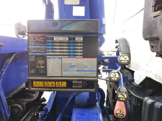 日野レンジャーセーフティクレーン3段中型（4t）[写真24]