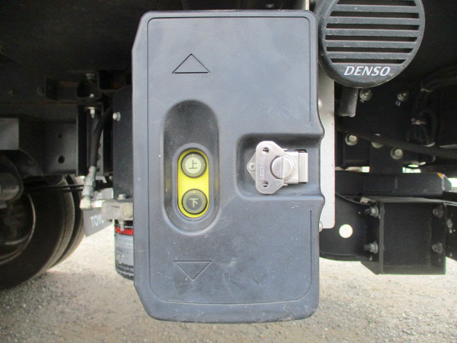 トヨタダイナアルミバン小型（2t・3t）[写真16]